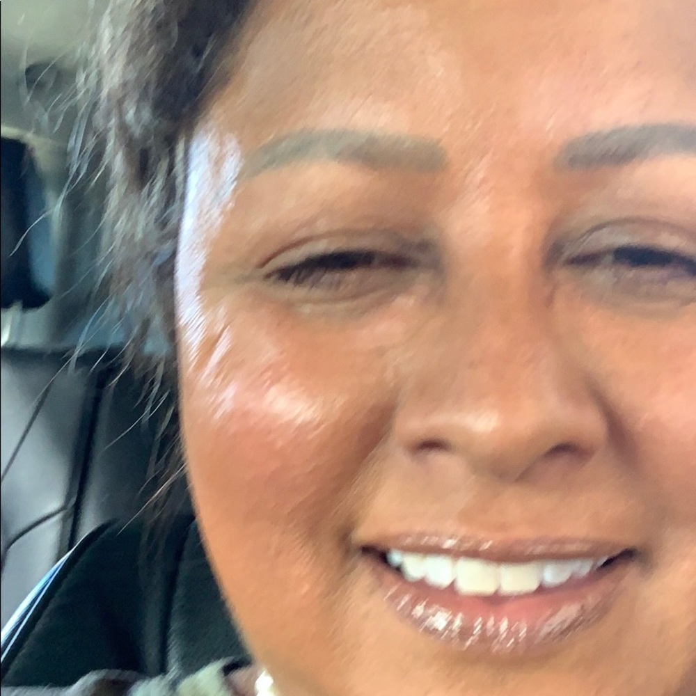 Meet your Posher, Alma